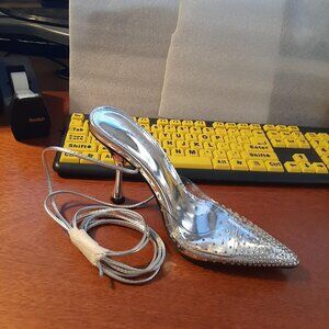 NEW ! Ethsieta Rhinestone On Clear Closed Toe Long Strappy Sandal Silver Size 7